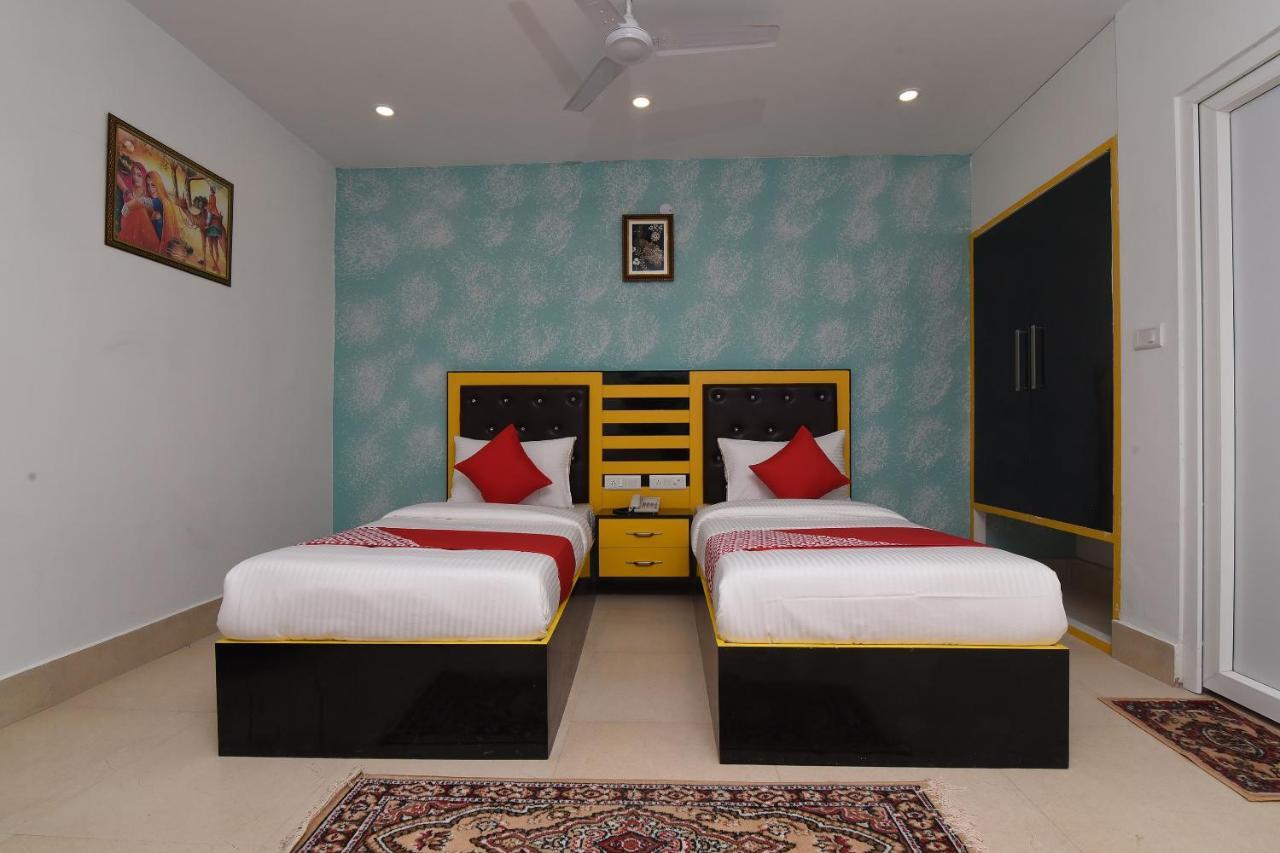 Capital O 13310 Noida Suites Exterior photo
