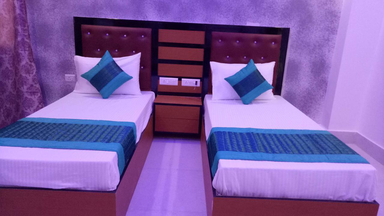 Capital O 13310 Noida Suites Exterior photo